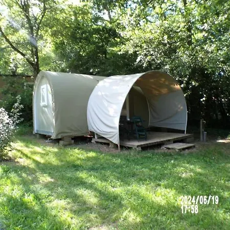 Zecamping 3 Etoiles Avec Piscine Chauffee Snack Bar Et Restaurant