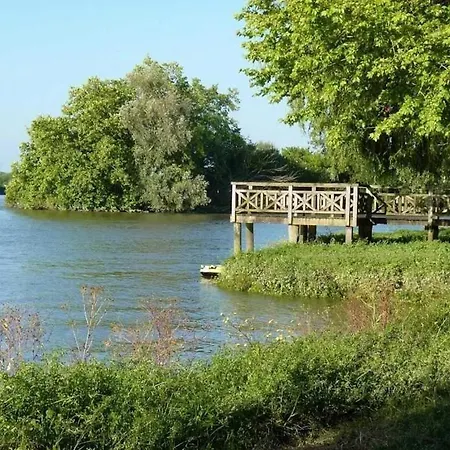 Campingplads Zecamping 3 Etoiles Avec Piscine Chauffee Snack Bar Et Restaurant