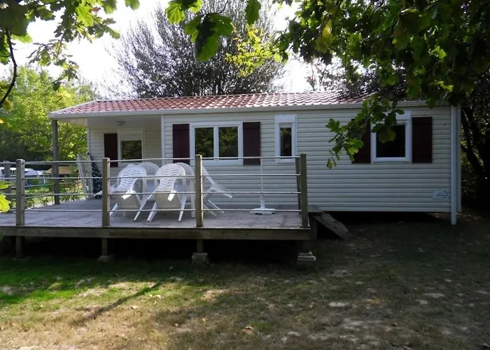 3 étoiles - Piscine - Eecbgf *