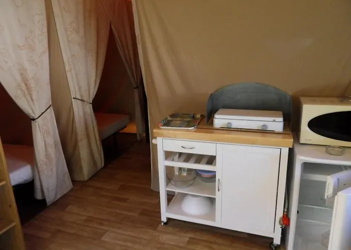 3 étoiles - Piscine - Eecbgf