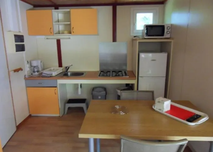 Zecamping 3 Avec Piscine Chauffee Snack Bar Et Restaurant