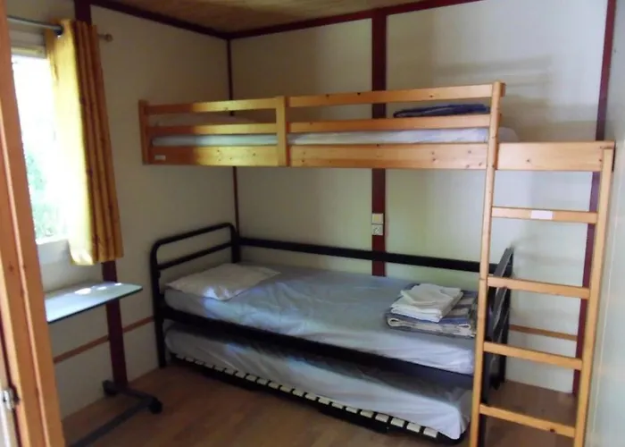 Camping 3 Etoiles - Piscine - Eecbgf Urt